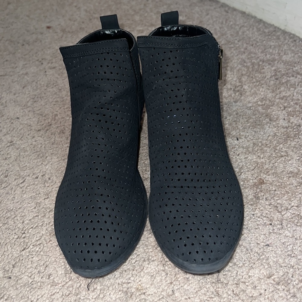 Holy Booties - Picture 3 of 7